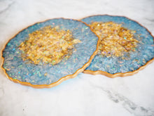 Dusty Blue Geode Resin Coaster Set - Dusty Blue Geode Coasters - Dusty Blue Geode Placemat Set - Handmade Resin Coasters - Handmade Blue Coaster Set