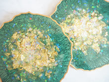 Iridescent Emerald Green Geode Resin Coasters - Iridescent Emerald Green Resin Coaster Set - Iridescent Green Geode Coaster Set Handmade - Sparkly Emerald Green Coaster Set