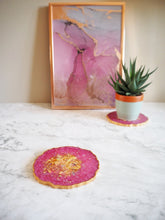 Fuchsia Geode Resin Coasters Set - Fuchsia Resin Coasters For Home - Fuchsia Pink Geode Coaster Set - Fuchsia Pink Home Decor UK - Pink Geode Resin Coasters Set - Handmade Pink Geode Coasters