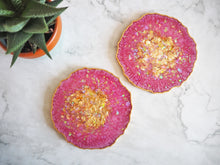 Fuchsia Geode Resin Coasters Set - Fuchsia Resin Coasters For Home - Fuchsia Pink Geode Coaster Set - Fuchsia Pink Home Decor UK - Pink Geode Resin Coasters Set - Handmade Pink Geode Coasters