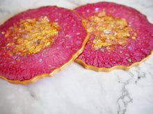 Fuchsia Geode Resin Coasters Set - Fuchsia Resin Coasters For Home - Fuchsia Pink Geode Coaster Set - Fuchsia Pink Home Decor UK - Pink Geode Resin Coasters Set - Handmade Pink Geode Coasters