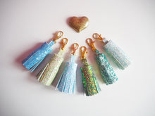 pack of glitter keyrings