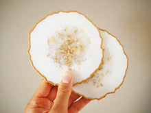 sparkly white placemat set