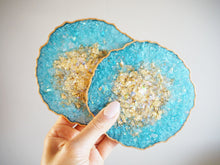 Blue iridescent Geode Resin Coasters - Blue Resin Geode Coasters - Blue Resin Geode Coaster Set - Sparkly Blue Resin Coasters For Home - Blue Iridescent Resin Geode Coasters