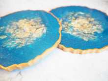 Cobalt Geode Resin Coaster Set - Sparkly Blue Geode Coasters - Sparkly Blue Iridescent Coaster Set - Handmade Resin Coasters - Geode Resin Coaster Set