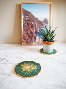 Iridescent Emerald Green Geode Resin Coasters - Iridescent Emerald Green Resin Coaster Set - Iridescent Green Geode Coaster Set Handmade - Resin Coasters For Home - House To Home UK