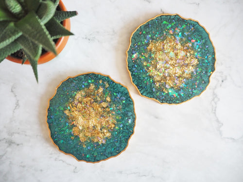 Forest Green Geode Resin Coasters - Sparkly Forest Green Resin Coasters - Iridescent Forest Green Resin Coasters Set - Green Geode Coasters Handmade - Forest Green Home Decor