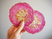 Fuchsia Geode Resin Coasters Set - Fuchsia Resin Coasters For Home - Fuchsia Pink Geode Coaster Set - Fuchsia Pink Home Decor UK - Pink Geode Resin Coasters Set - Handmade Pink Geode Coasters