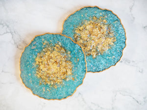 Blue iridescent Geode Resin Coasters - Blue Resin Geode Coasters - Blue Resin Geode Coaster Set - Sparkly Blue Resin Coasters For Home - Blue Iridescent Resin Coasters